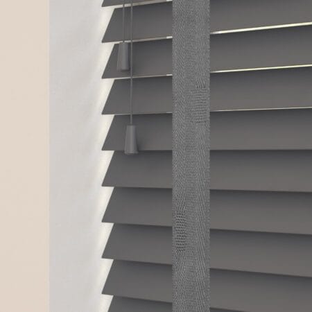 Kohl Wooden Blind with Gallant Tapes