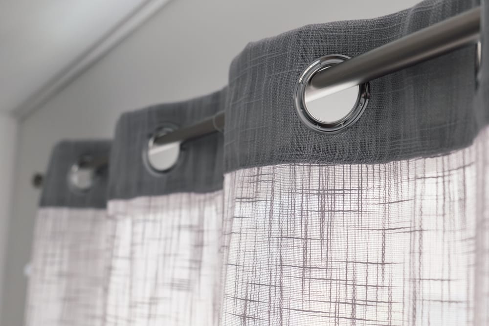 How To Pick The Right Curtain Pole