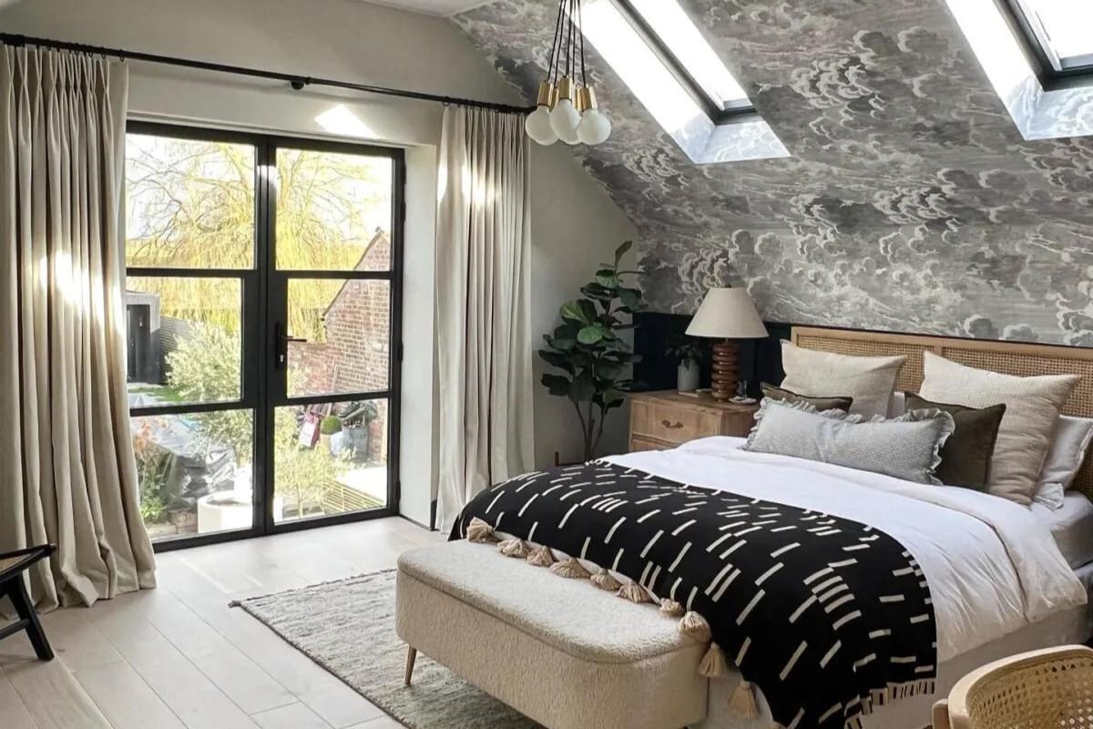 Curtains Or Blinds: Which Should You Pick?