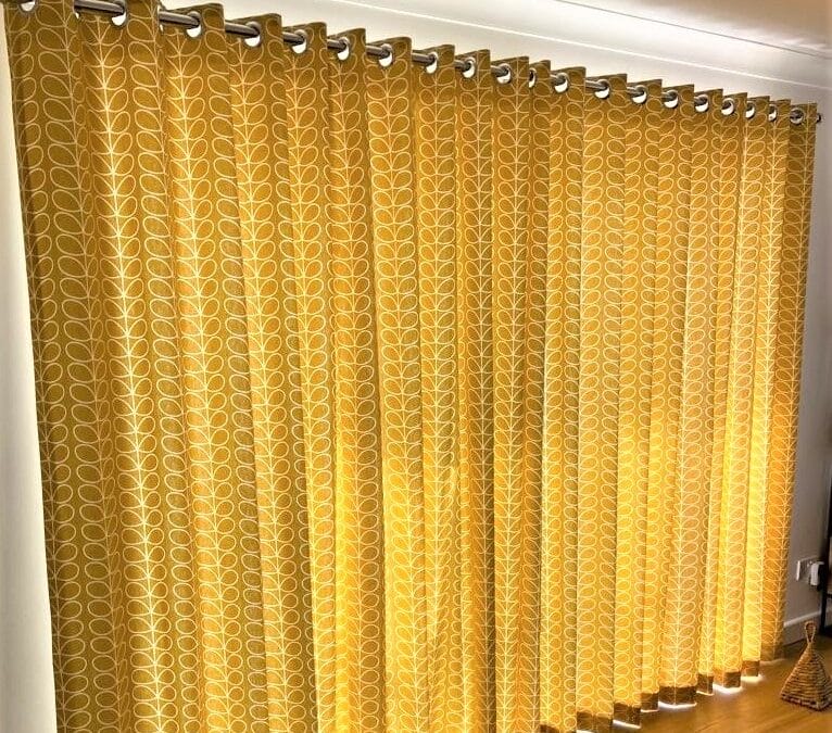 What are Eyelet Curtains