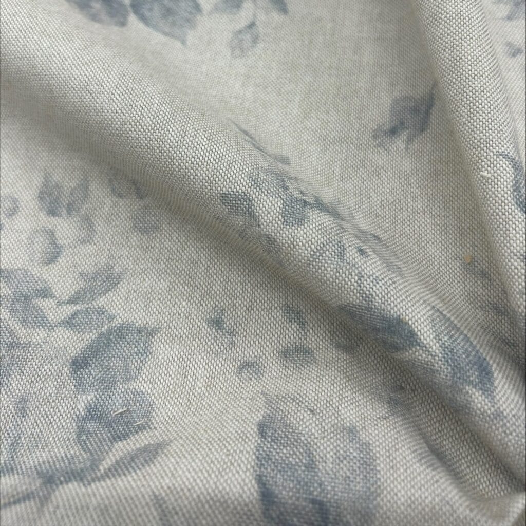 Sewing House Faded Rose Indigo Roman Blind