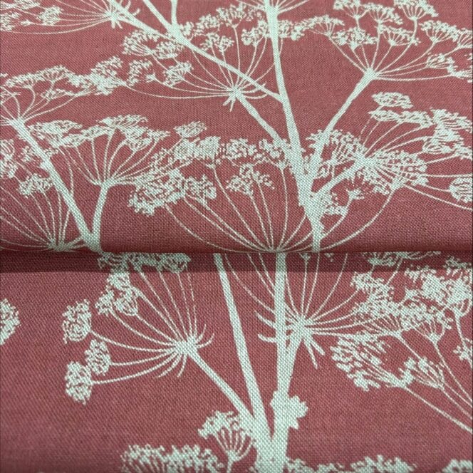 Sewing House Cow Parsley Red Roman Blind