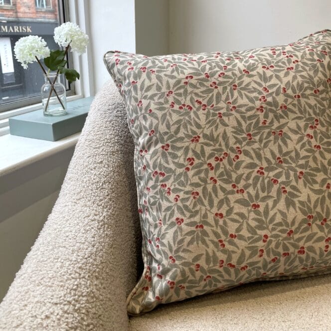 Sewing House Exclusive Amanda Duckegg Cushion