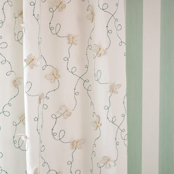 Flutter By Curtains