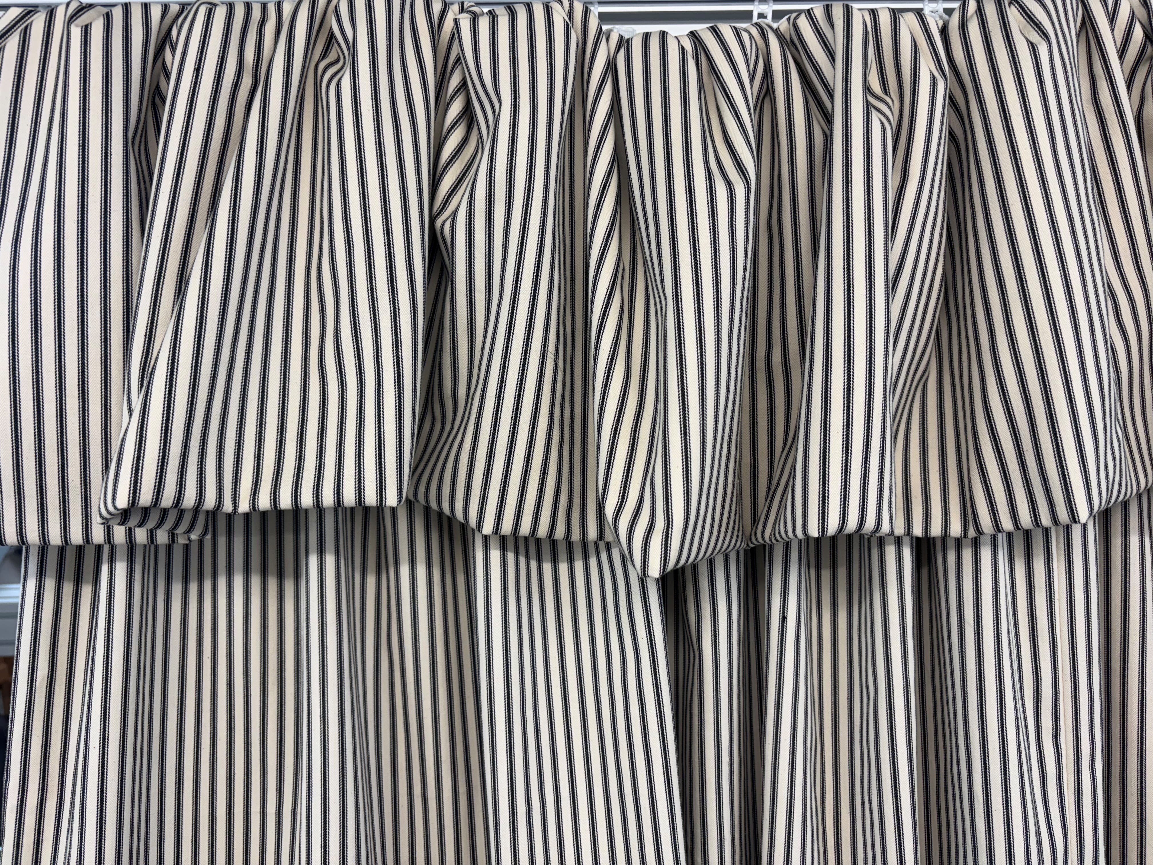 Flop Top Curtains: The Effortless Way to Add Luxury to Your Windows