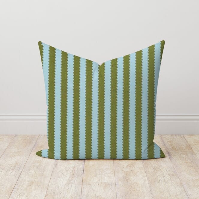 Regency Aperigon Gobelin Cushion